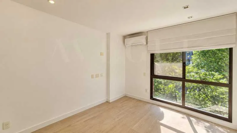 Apartamento de 3 quartos em condomínio com piscina aquecida — photo 23