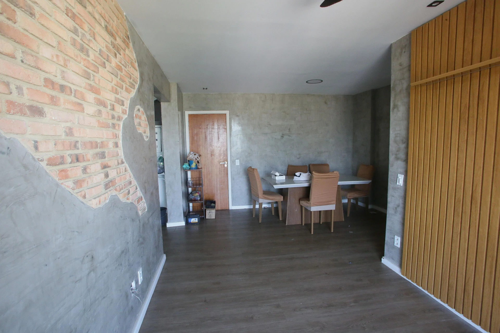 3-bedroom apartment with a balcony and 1 parking space — photo 31