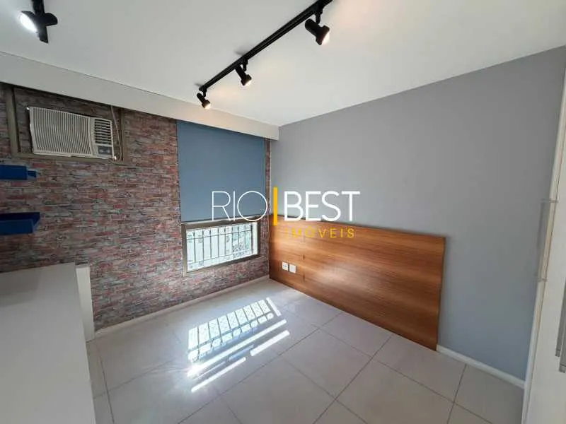Apartment with 4 suites and a glassed-in balcony — photo 23