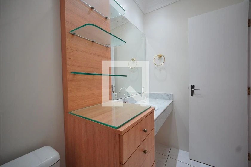 Furnished house, 350 m², with a glass-enclosed balcony — photo 9