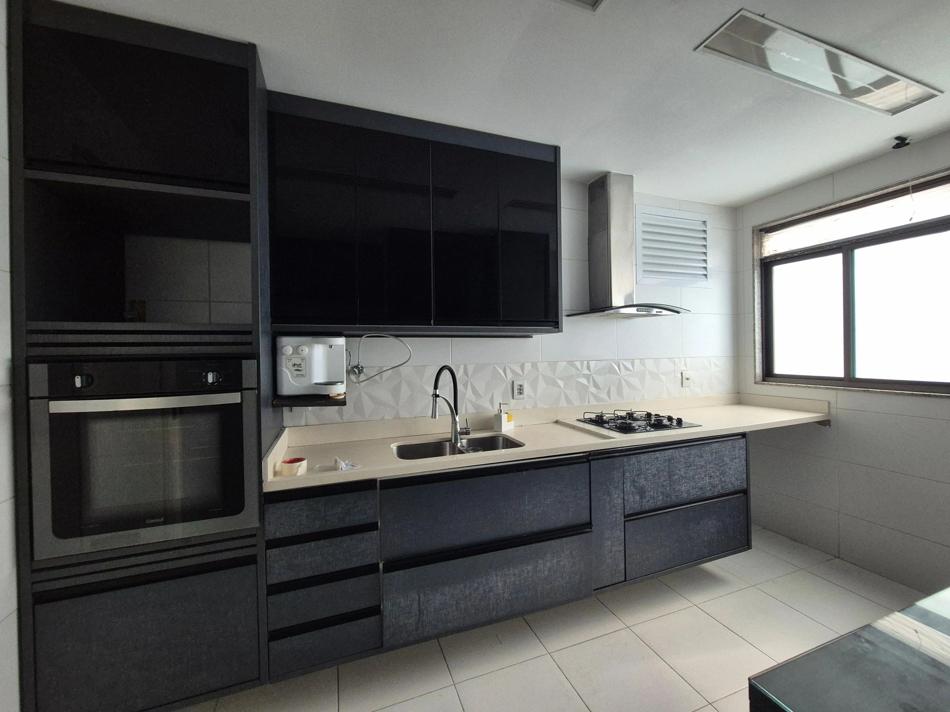 Apartamento de 2 quartos em condomínio com piscina — photo 11
