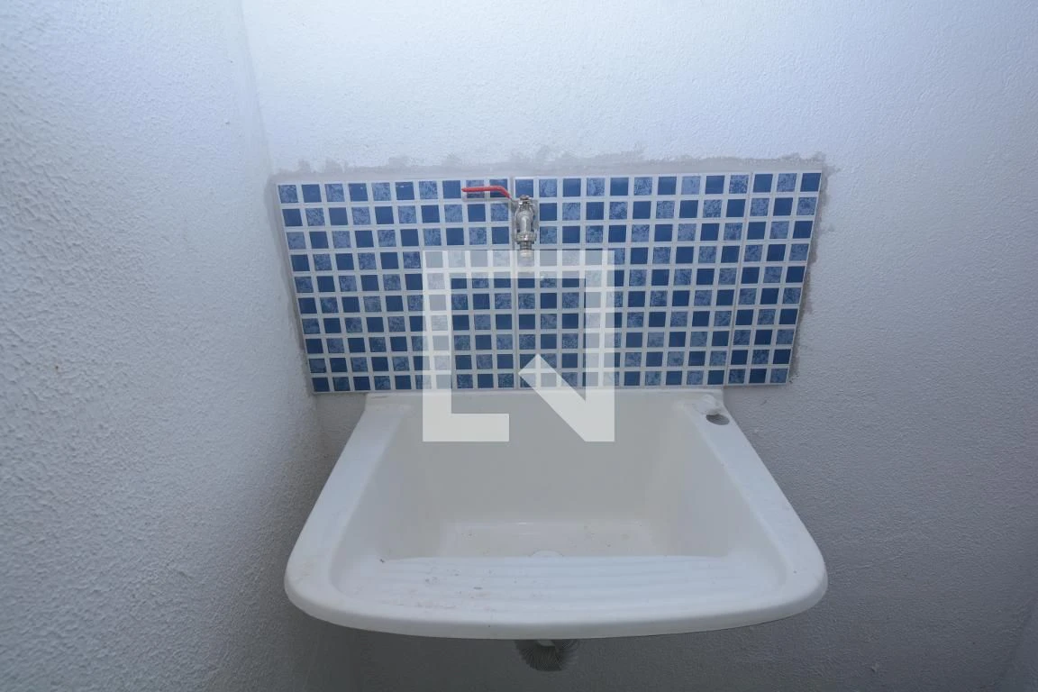 Casa sem mobília com 2 quartos, 1 banheiro e vaga — photo 48