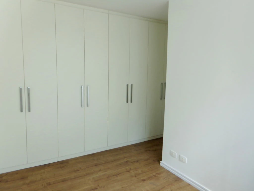 2-bedroom apartment with wood or laminate floors in Curitiba — photo 23