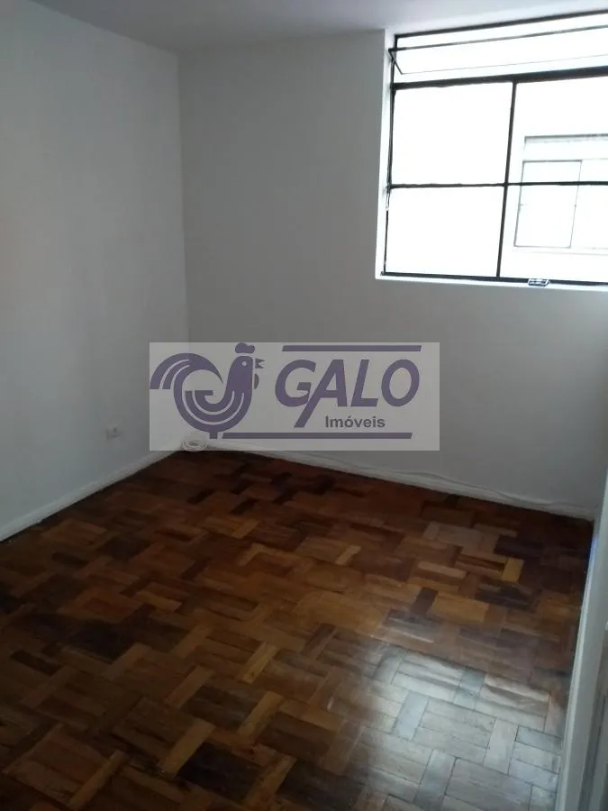 Apartamento com piso de madeira ou laminado, Portão — photo 12