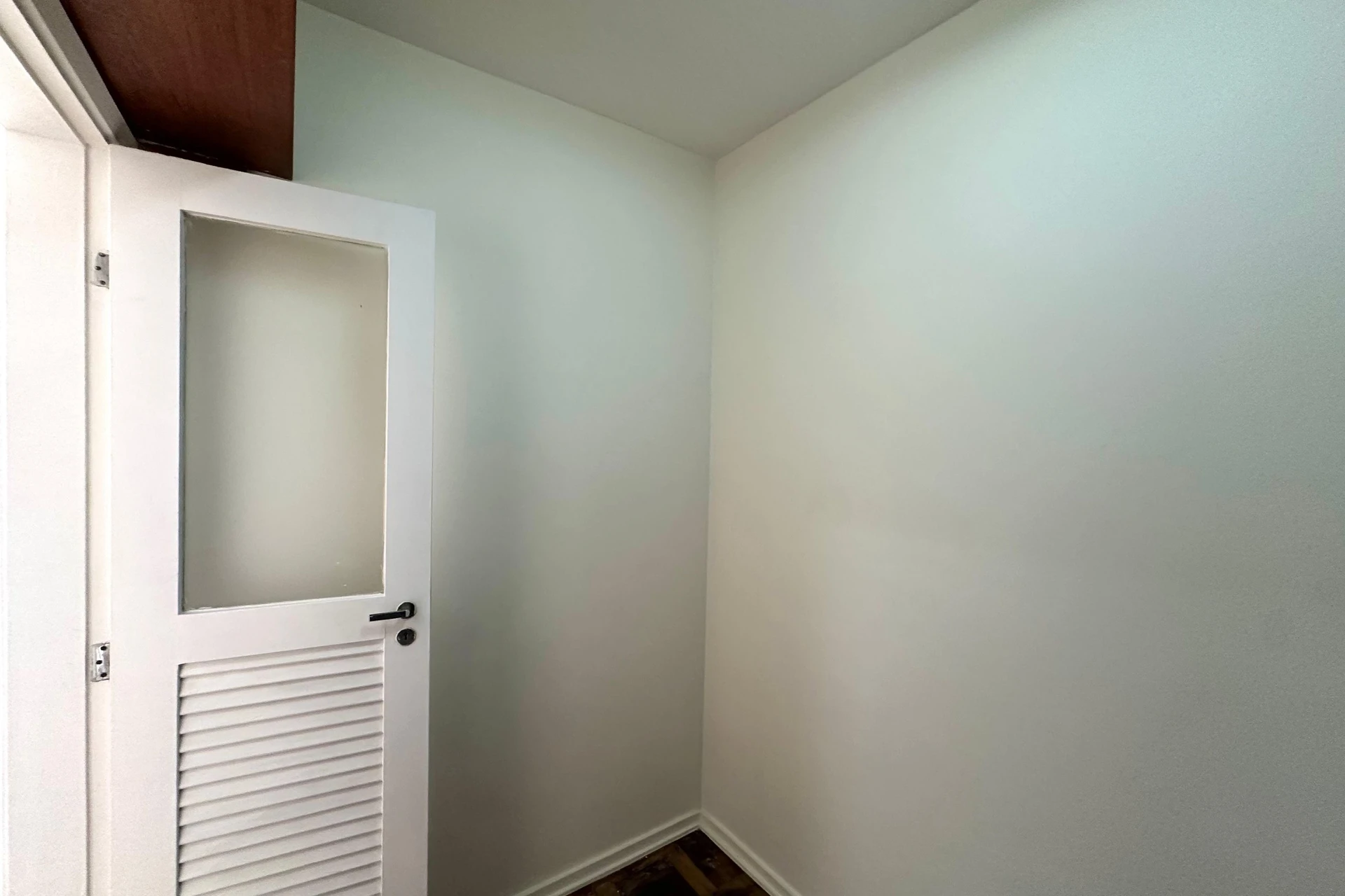 Unfurnished apartment with 2 en-suite bedrooms — photo 44