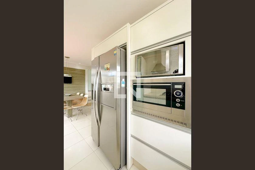 Furnished house, 250 m², with a bathtub — photo 9