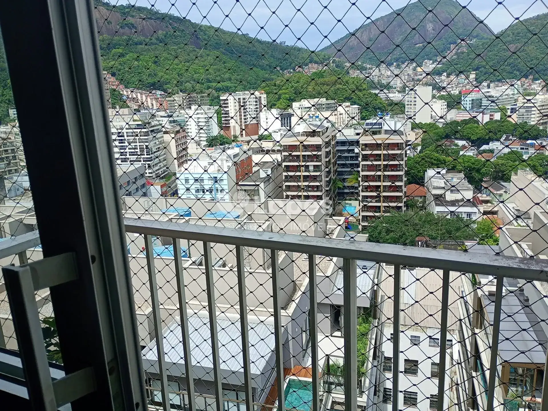 Apartment on the 14th floor with a washing machine — photo 19