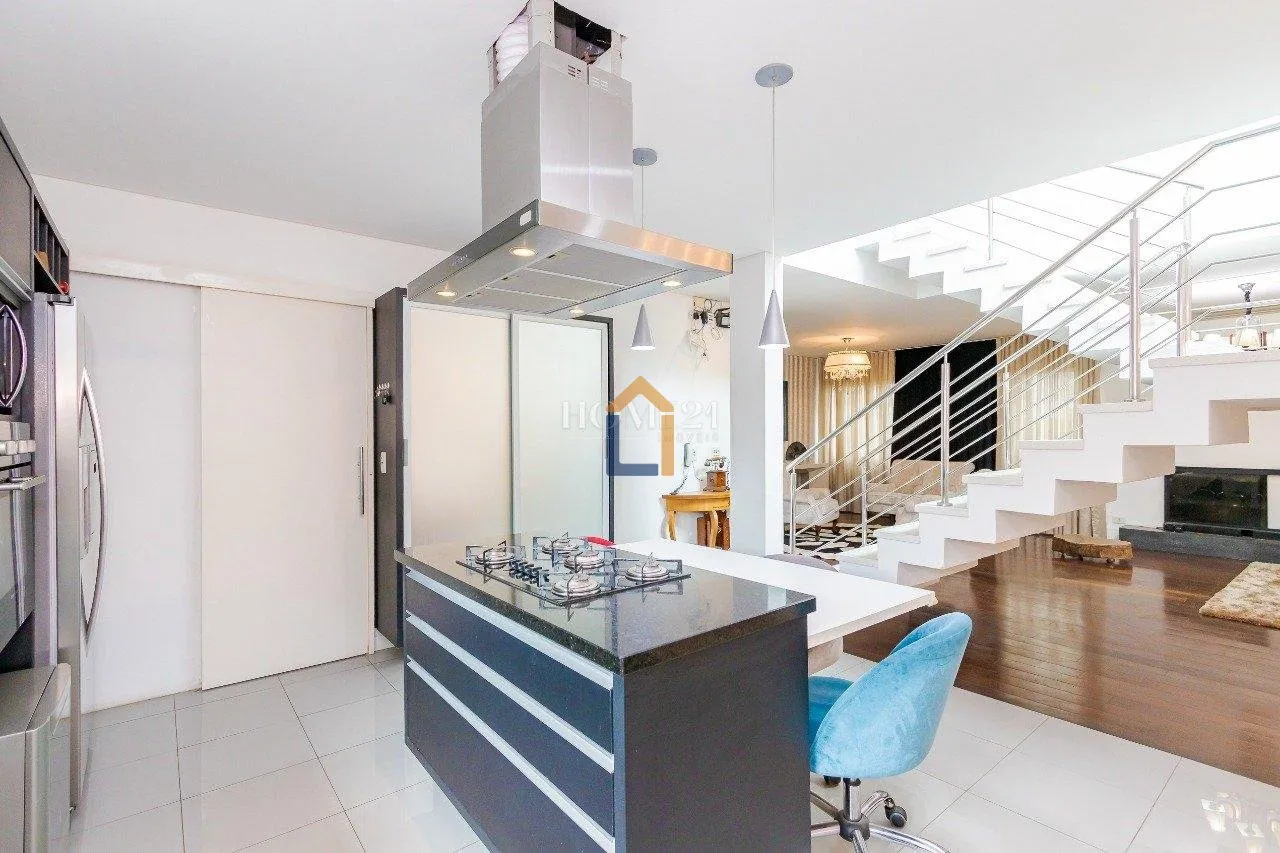 Furnished 470 m² house with 4 bedrooms and private garden — photo 22