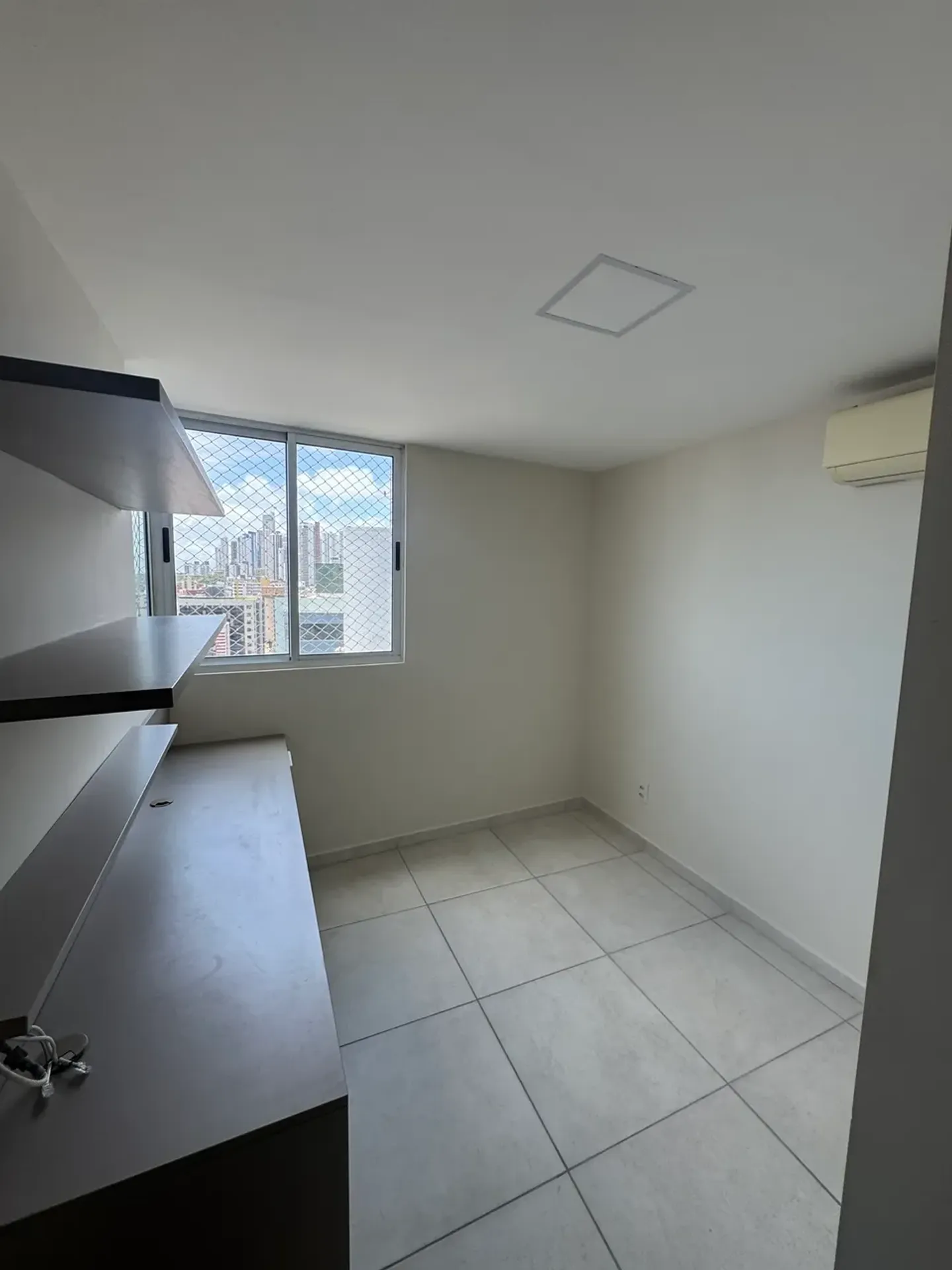 Apartment, 92 m², with a glass-enclosed balcony — photo 15