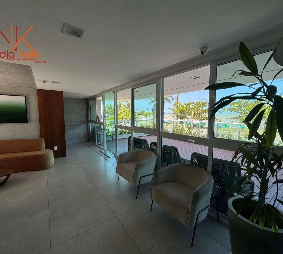 Apartment, 62 m², with a glass-enclosed balcony — photo 25