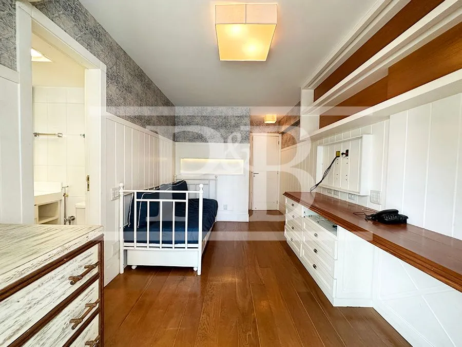 Apartamento com 2 quartos e varanda de vidro fechada — photo 24