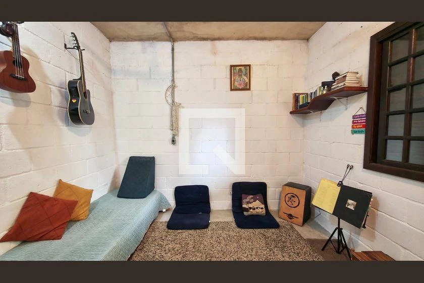 Casa mobiliada com cozinha americana, 3 quartos e jardim — photo 33