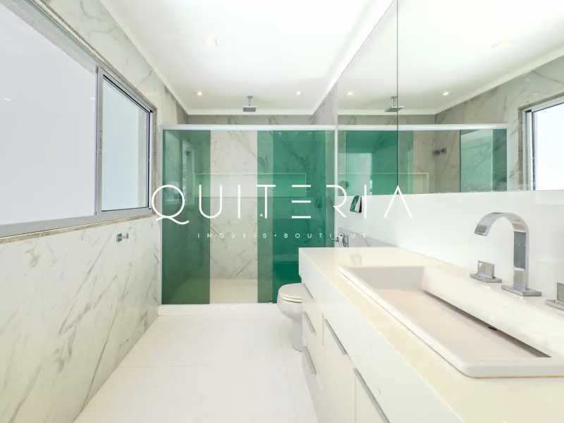 Duplex apartment, renovated, 4 bedrooms and 5 bathrooms — photo 9