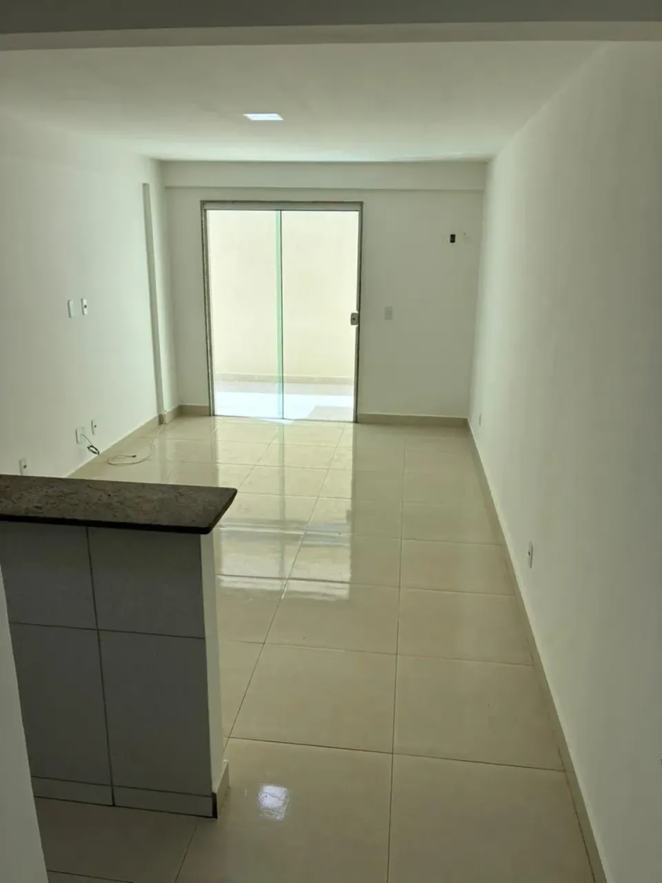 1-bedroom apartment with open-plan kitchen and balcony — photo 6