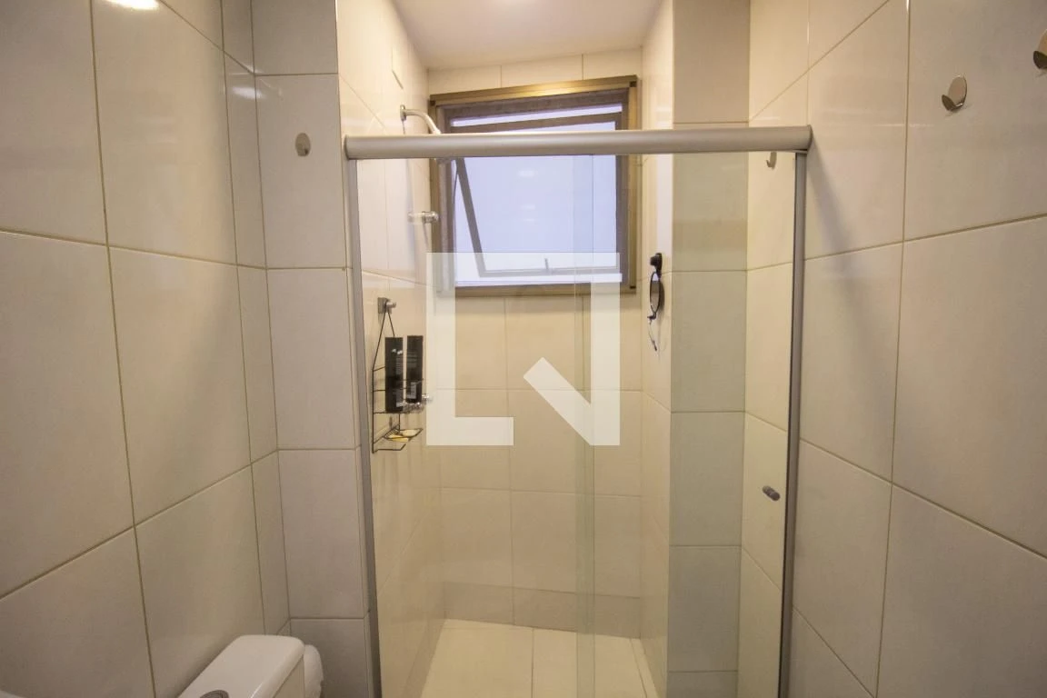 Furnished apartment with 2 en-suite bedrooms and desk — photo 17