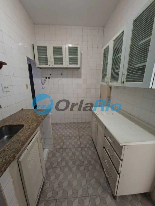 2-bedroom apartment with private BBQ and 1 parking spot — photo 10
