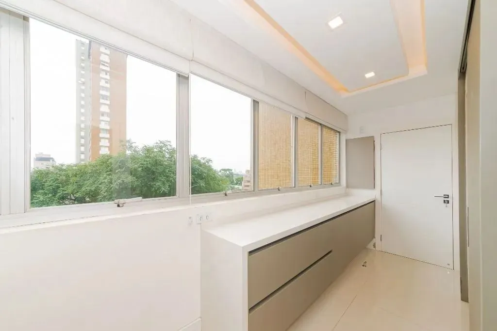 2-bedroom apartment with 2 en-suite bathrooms; 331 m² — photo 15