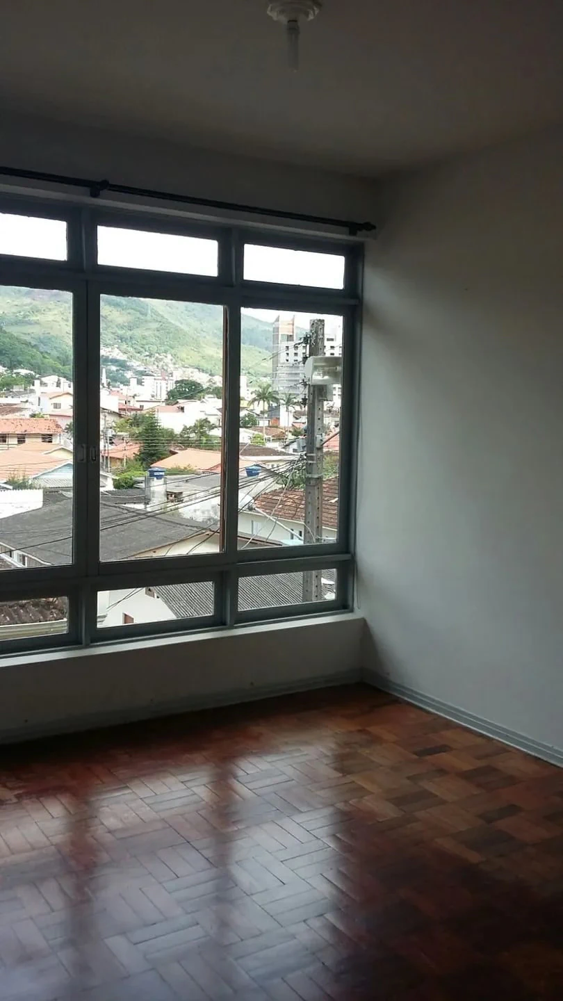 Casa residencial com 3 quartos e bancada na sacada — photo 4