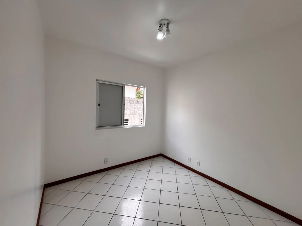 3-bedroom apartment, 1 with its own bathroom, 85 m² — photo 3