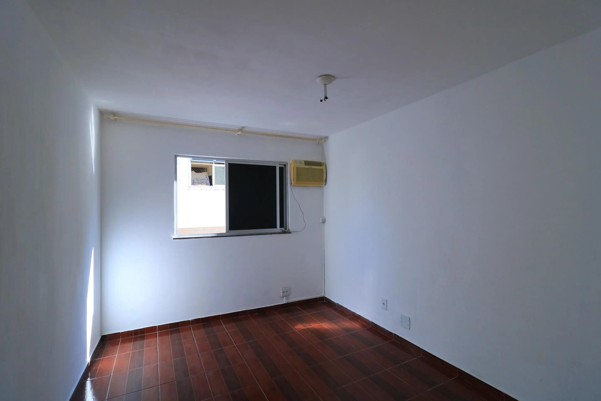 Apartamento sin amueblar de 2 dormitorios con balcón — photo 14