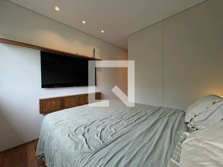 2-bedroom apartment with a glass-enclosed balcony — photo 41