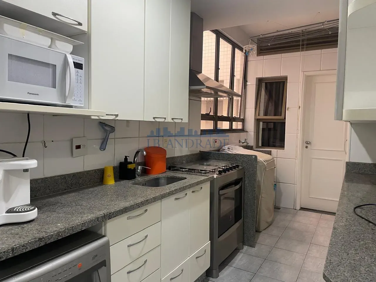 Apartamento mobiliado com 3 quartos e 5 banheiros — photo 4