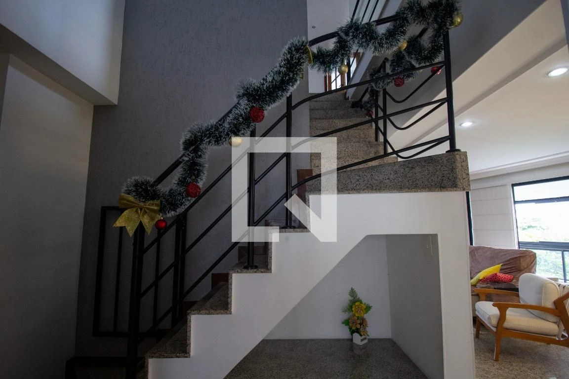 Furnished apartment with 3 en-suite bedrooms — photo 47