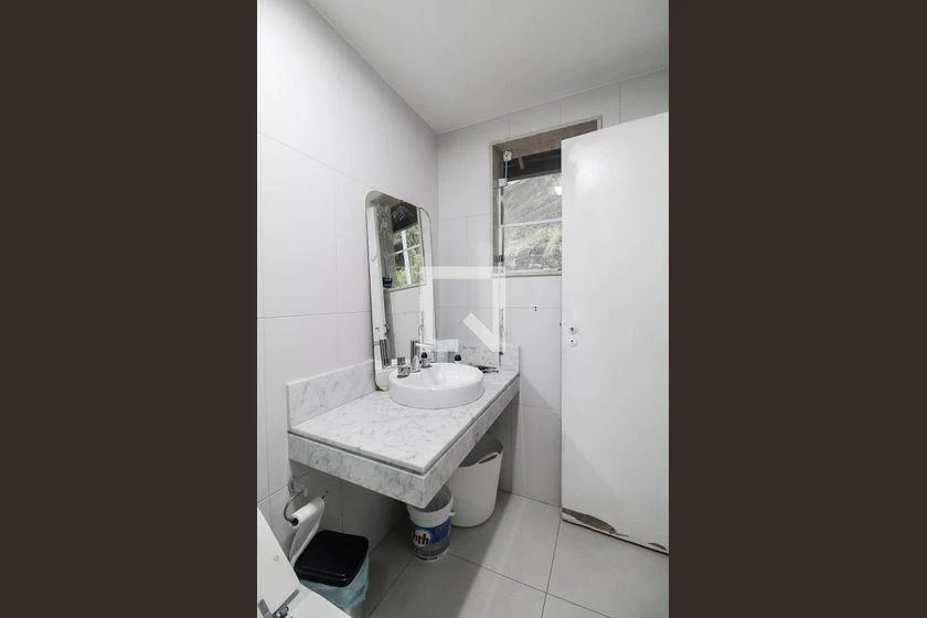 Rental house with 4 en-suite bedrooms and 606 m² — photo 40