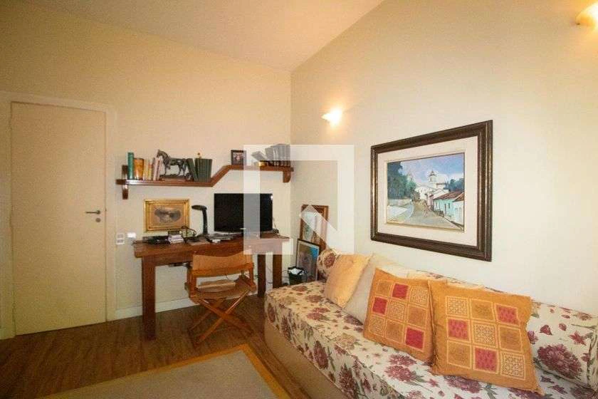 Penthouse for rent with 4 bedrooms and 210 m² — photo 24