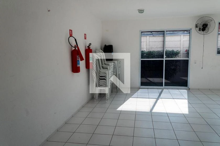 2-bedroom apartment in a building with a gym — photo 37