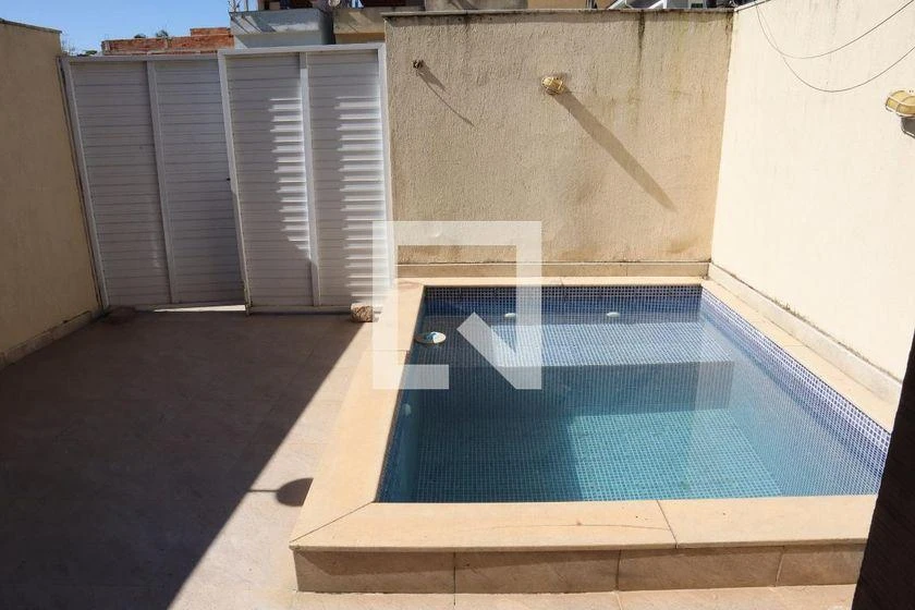 Casa de 2 quartos, ambos suítes, 160 m², Vargem Grande