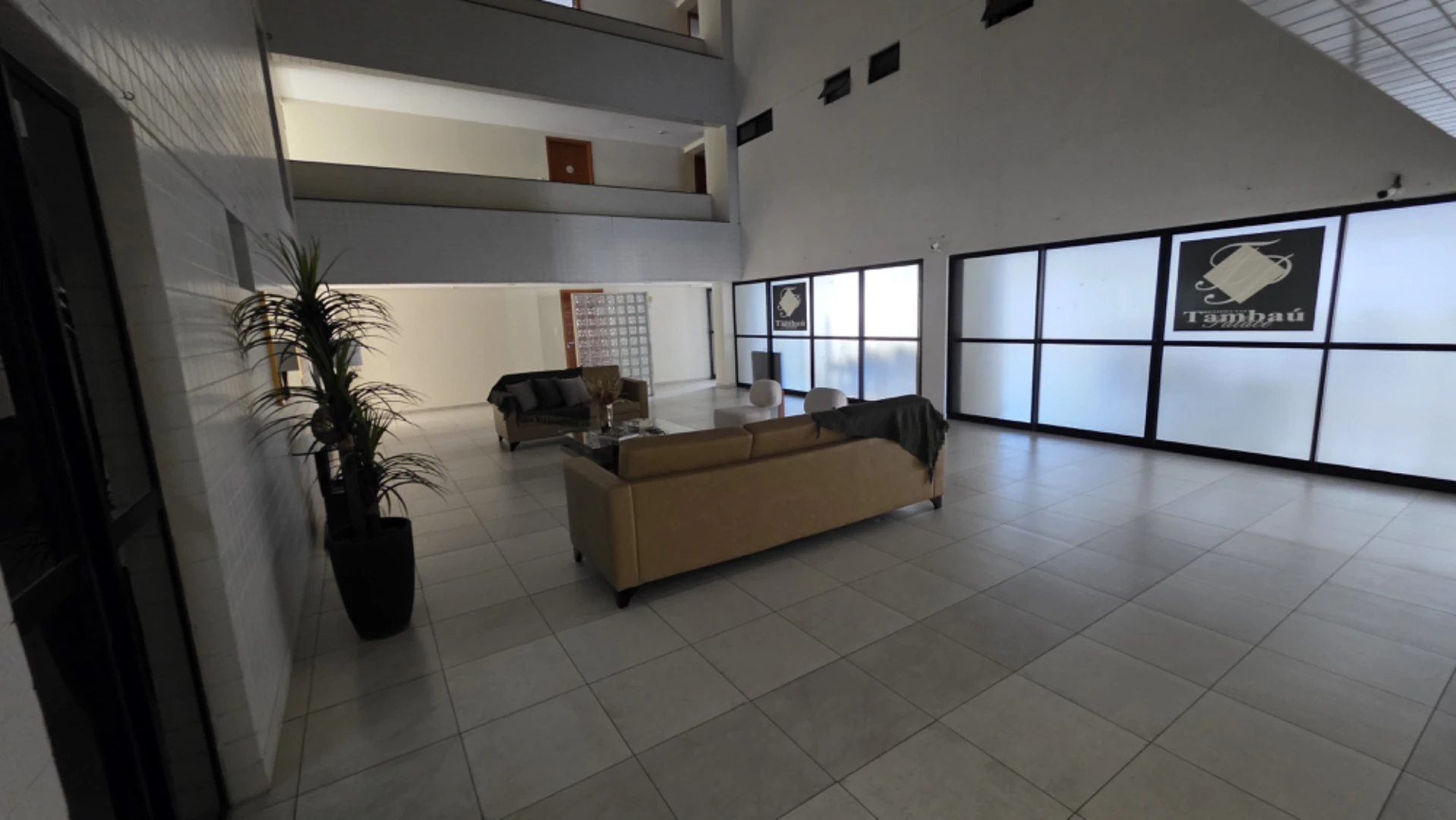 2-bedroom apartment in a building with a gym — photo 10