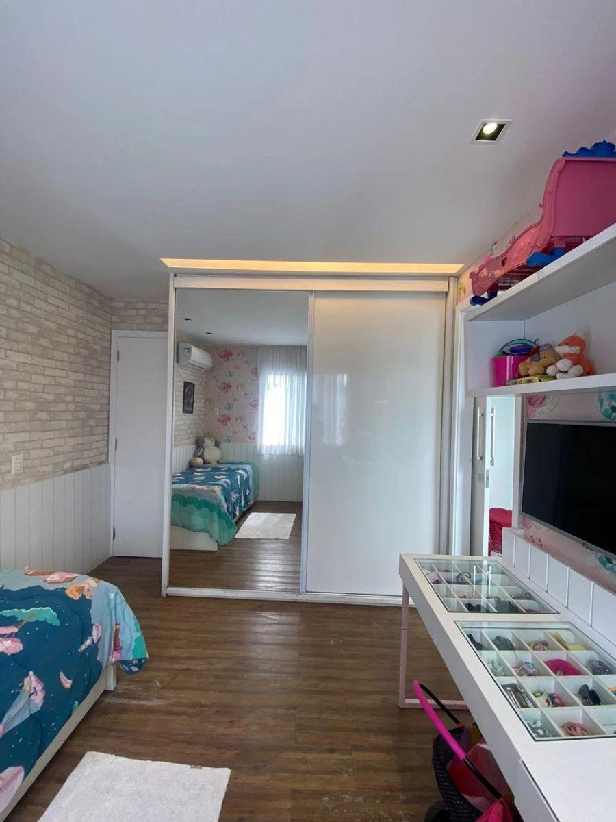 Apartamento mobiliado com 4 quartos e varanda envidraçada — photo 14