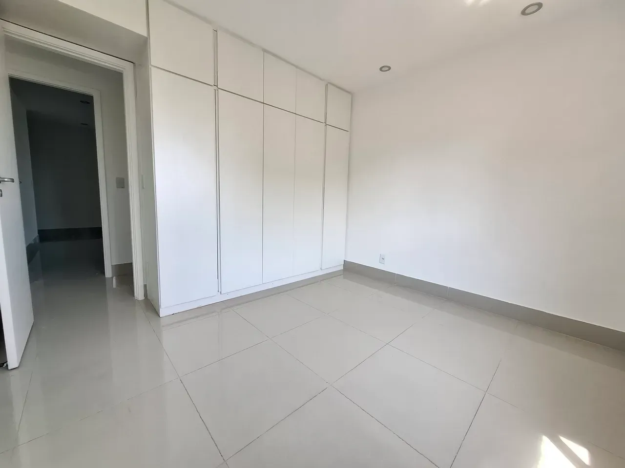 Apartment, 122 m², with a glass-enclosed balcony — photo 8
