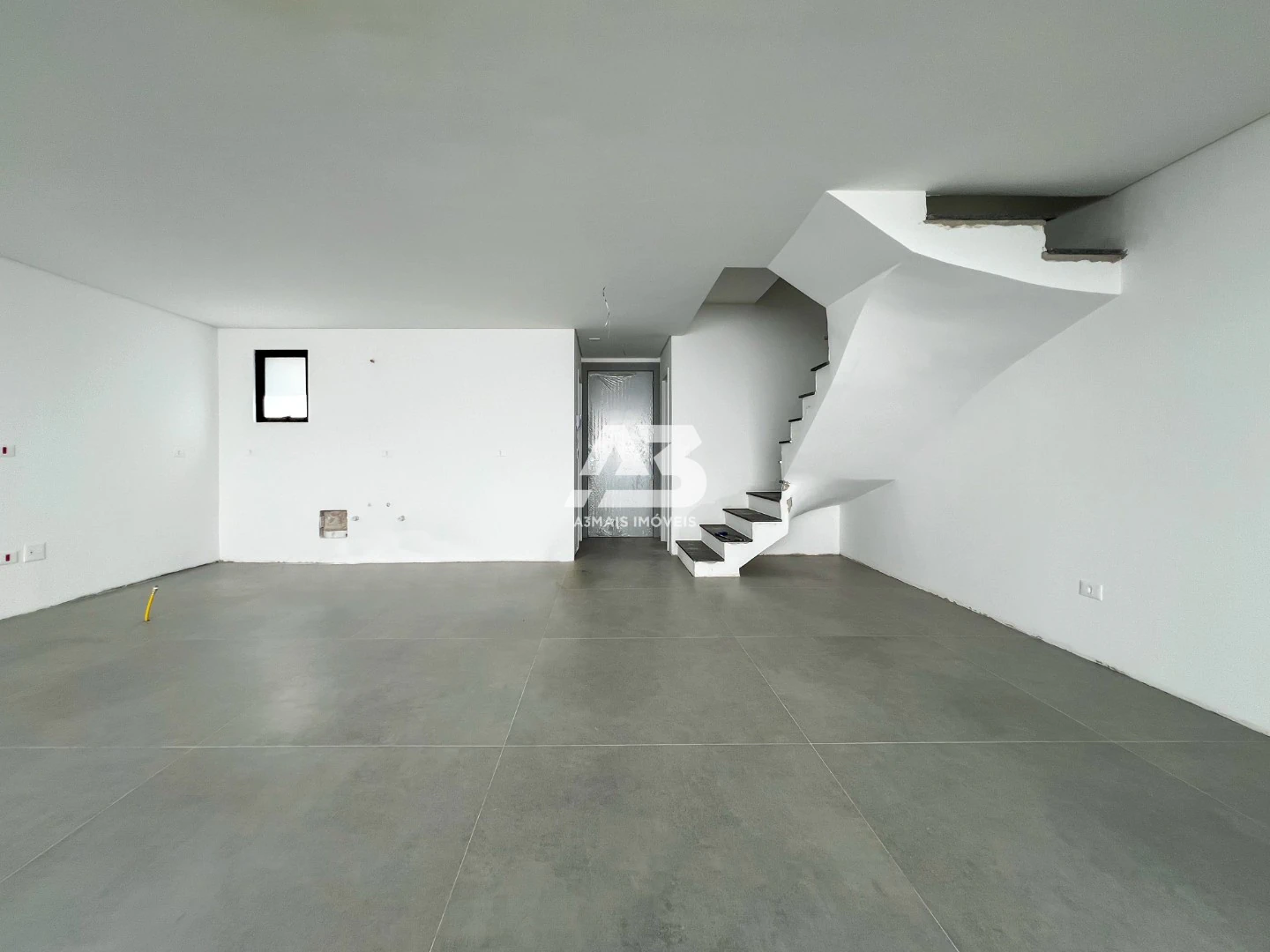 Floor-to-ceiling windows in a 3-bedroom house, 144 m² — photo 19