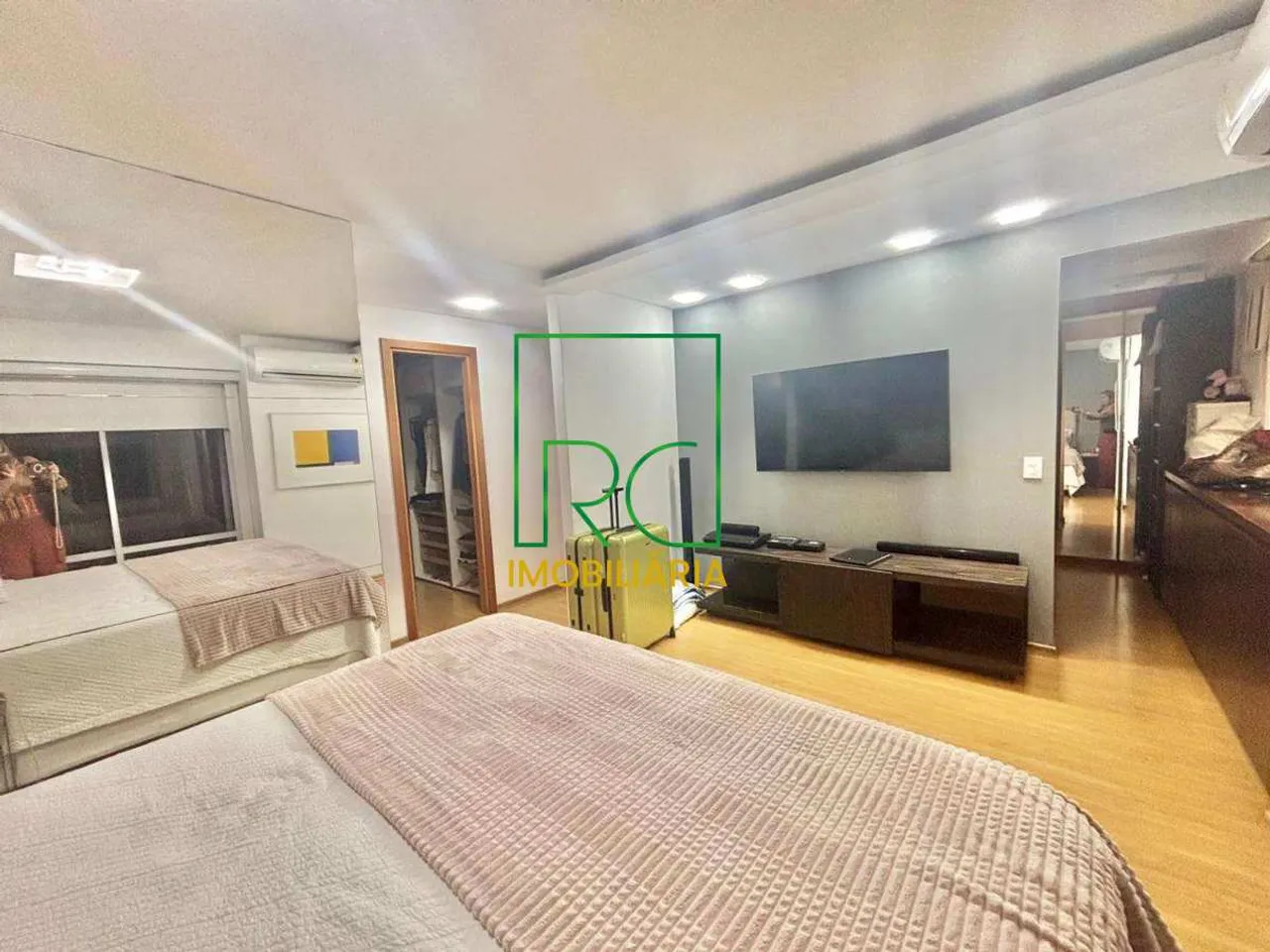 Apartamento com 4 quartos e varanda ampla — photo 2