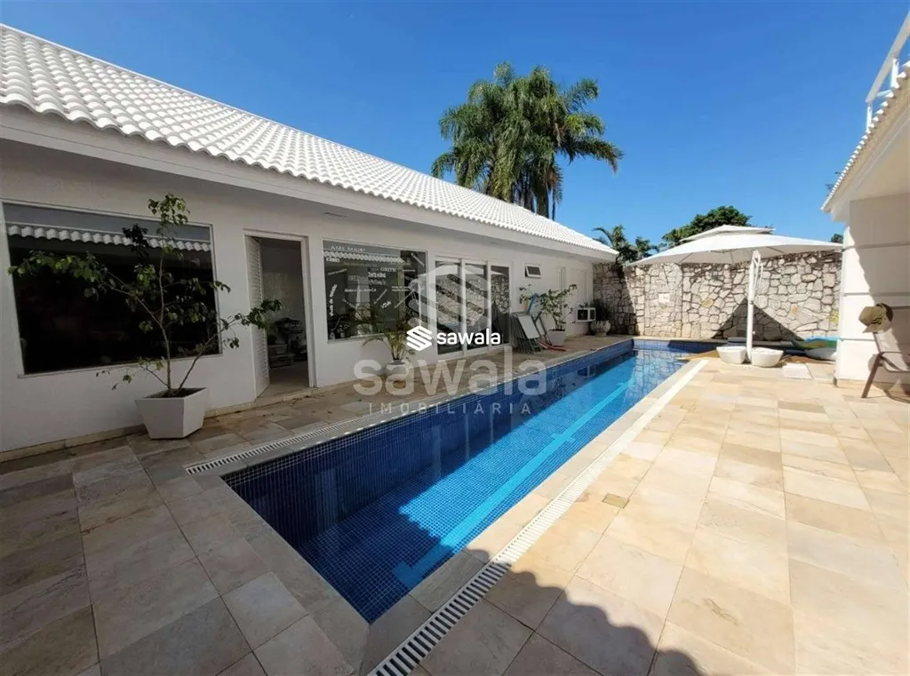 Furnished 600 m² house with 6 bedrooms and 8 bathrooms — photo 17