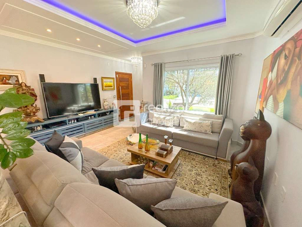 Casa en comunidad cerrada con 3 suites y 270 m² — photo 5