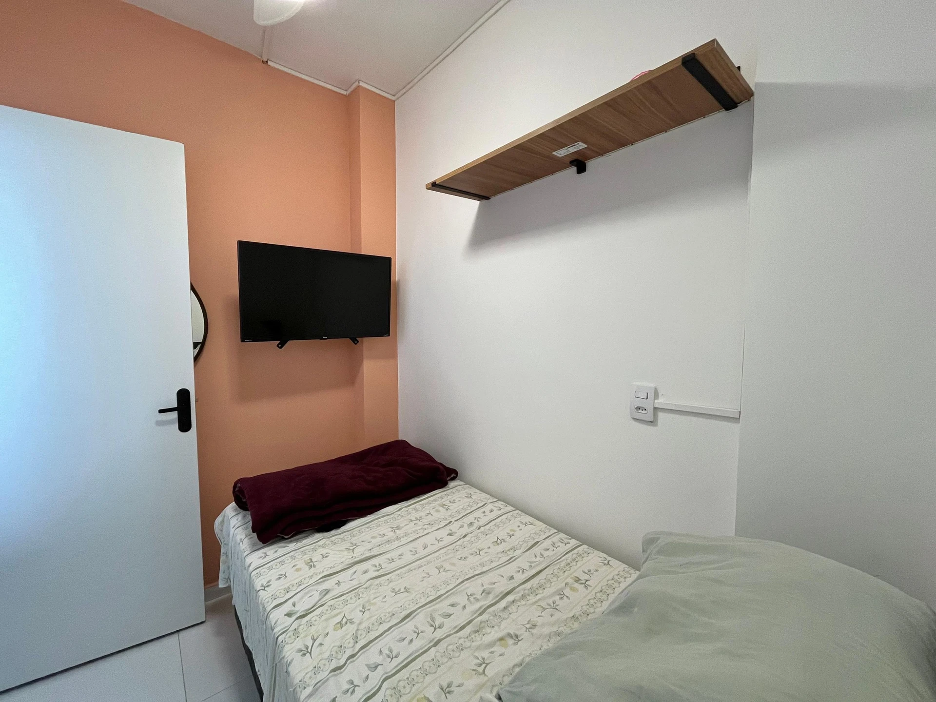 Floor-to-ceiling windows in a one-bedroom apartment, 70 m² — photo 23