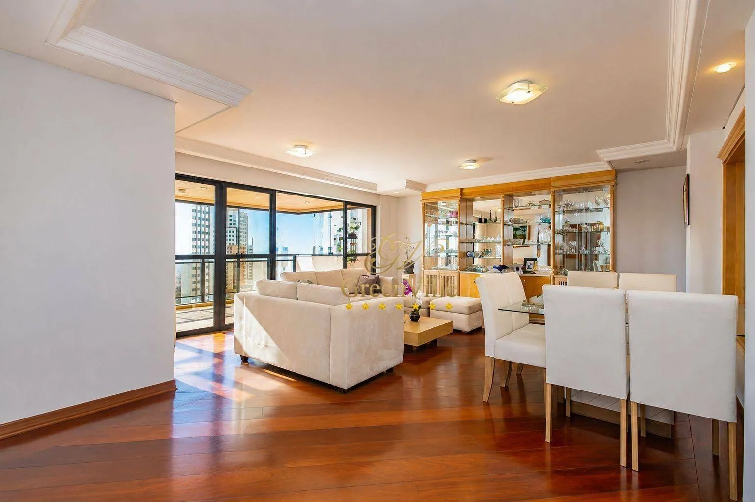 264 m² apartment with 4 bedrooms and 2 suites — photo 6