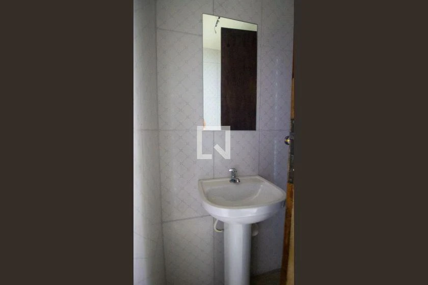 Furnished rental house with 250 m² and 2 bedrooms — photo 33