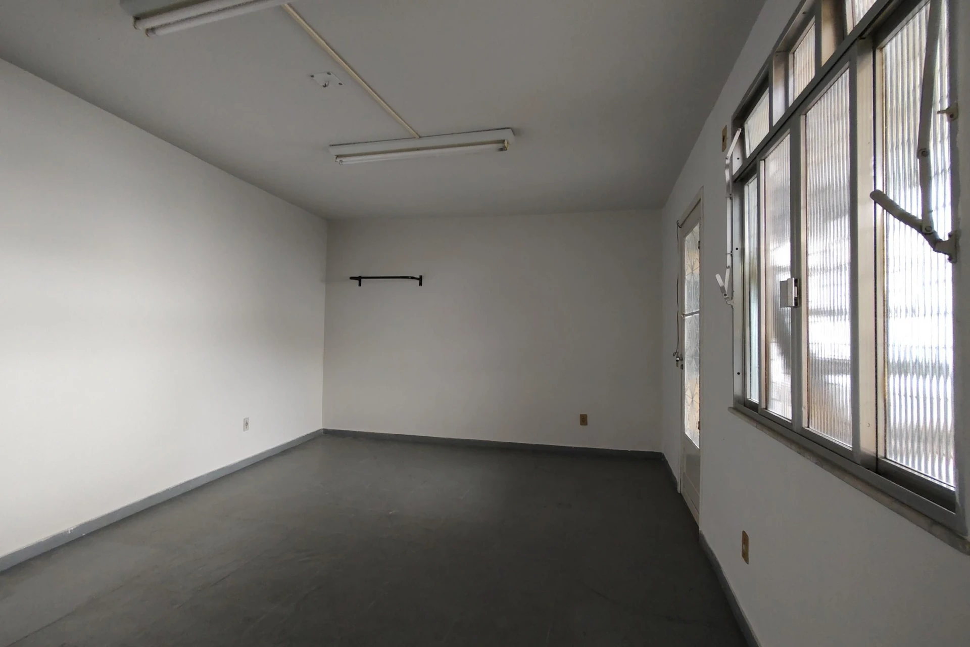 Jacuzzi y 3 dormitorios: casa de 742 m² — photo 123
