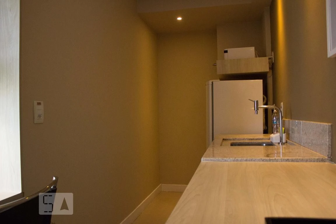 Furnished 2-bedroom apartment with a balcony — photo 17