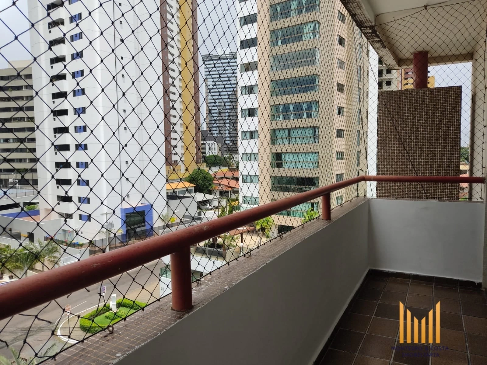 135 m² apartment with 3 bedrooms and a balcony — photo 4