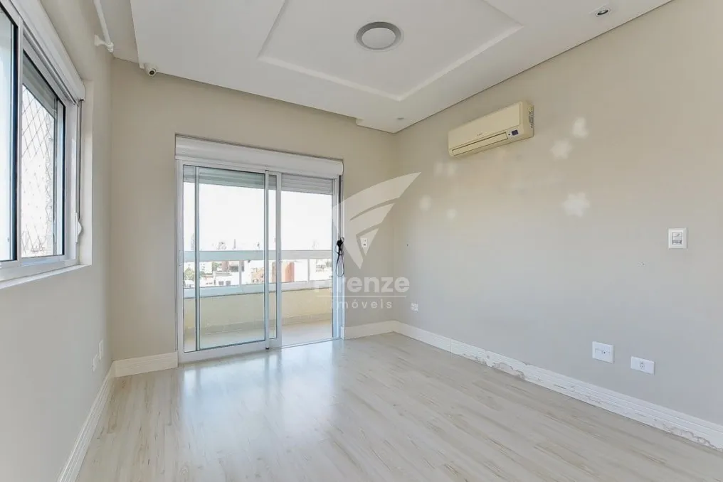 Furnished 352 m² apartment with 3 en-suite bedrooms — photo 17