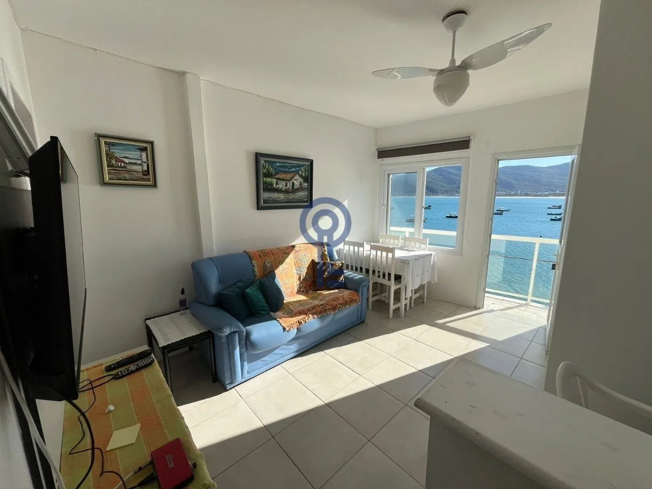 Furnished 2-bedroom apartment with a gas stove