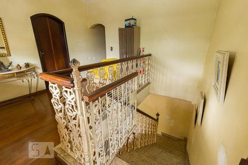 House with 6 bedrooms and 480 m², 6 bathrooms — photo 30