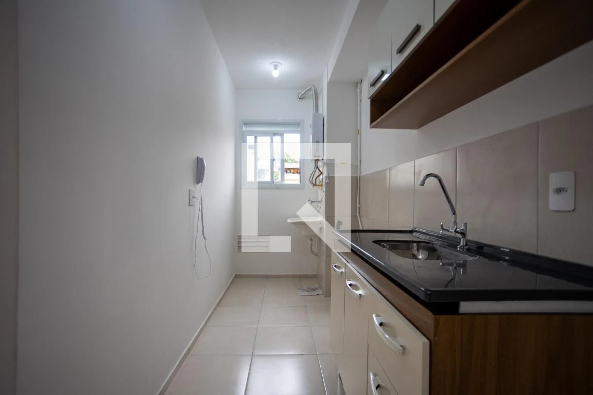2-bedroom apartment in a building with a gym — photo 18