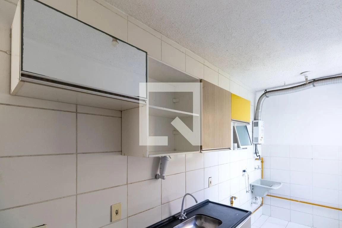 Apartamento sem mobília com churrasqueira na varanda — photo 21