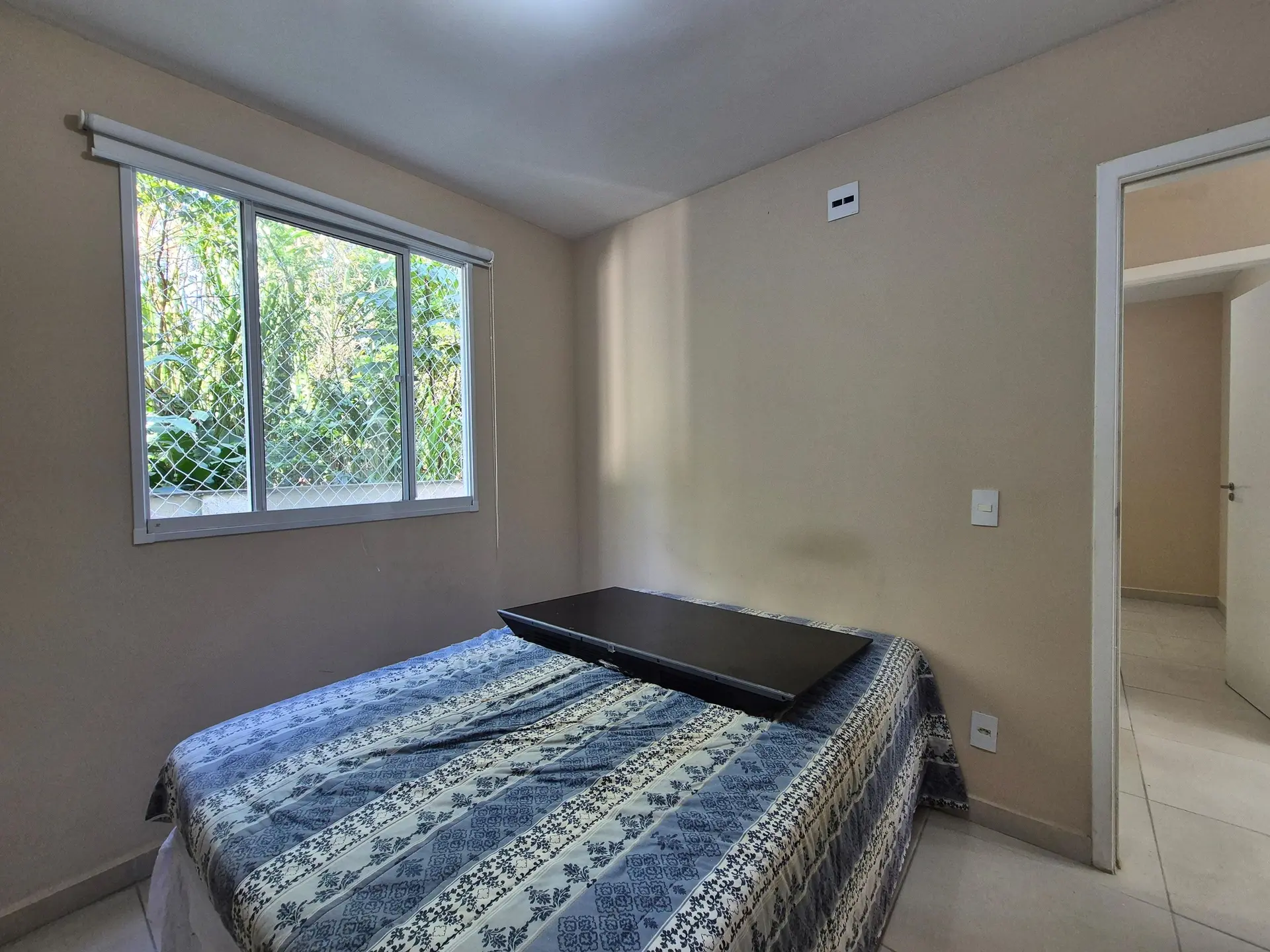 2-bedroom apartment in a building with a gym — photo 4